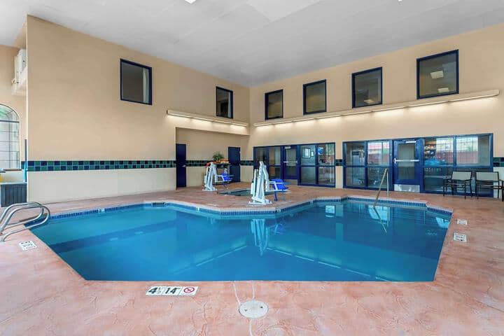Pool 22 of 31