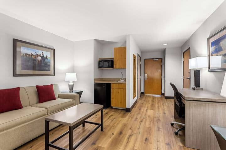 Room 10 of 31