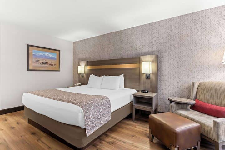 Room 4 of 31